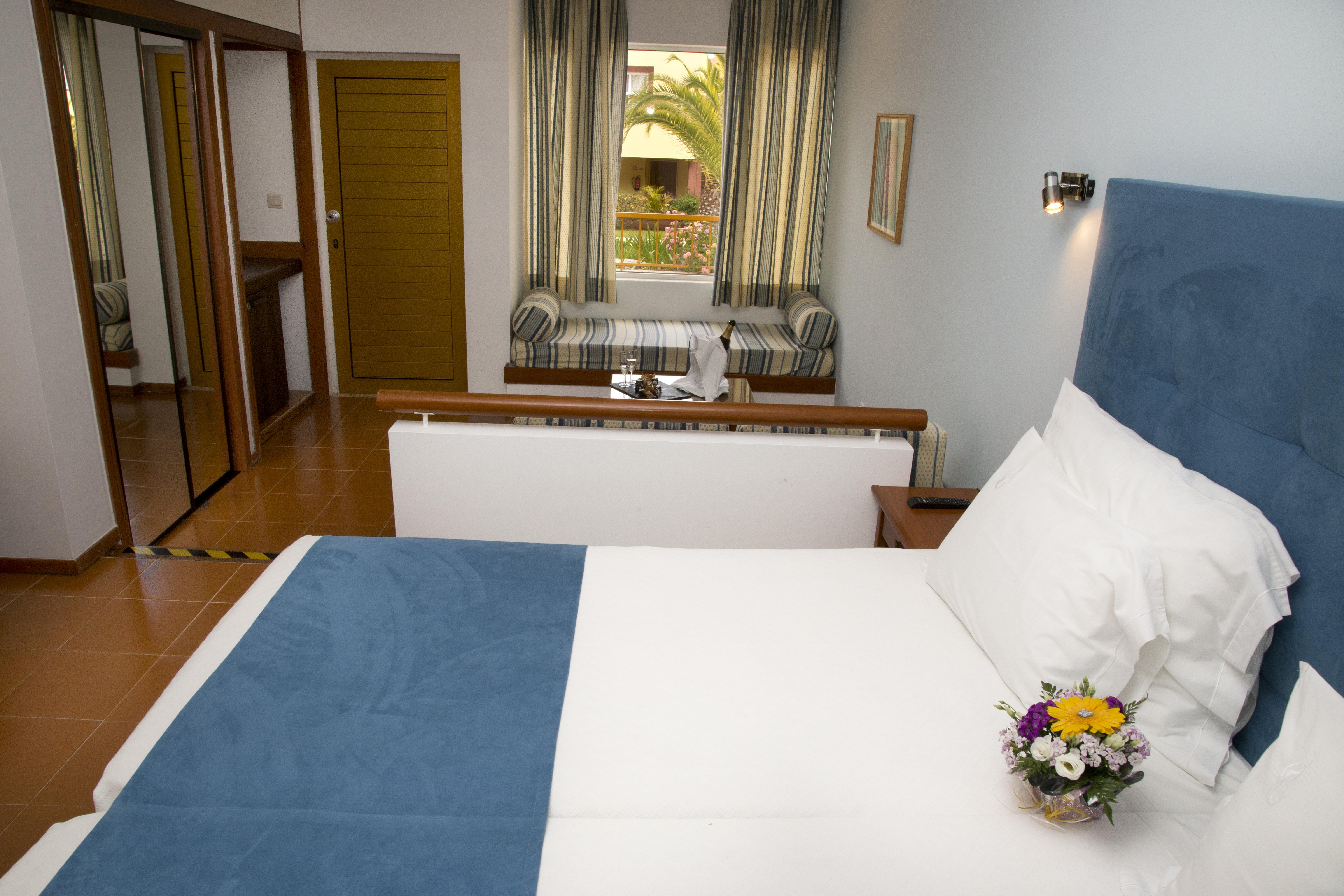 Hotel Baia Cristal Beach & Spa Resort Carvoeiro  Bagian luar foto